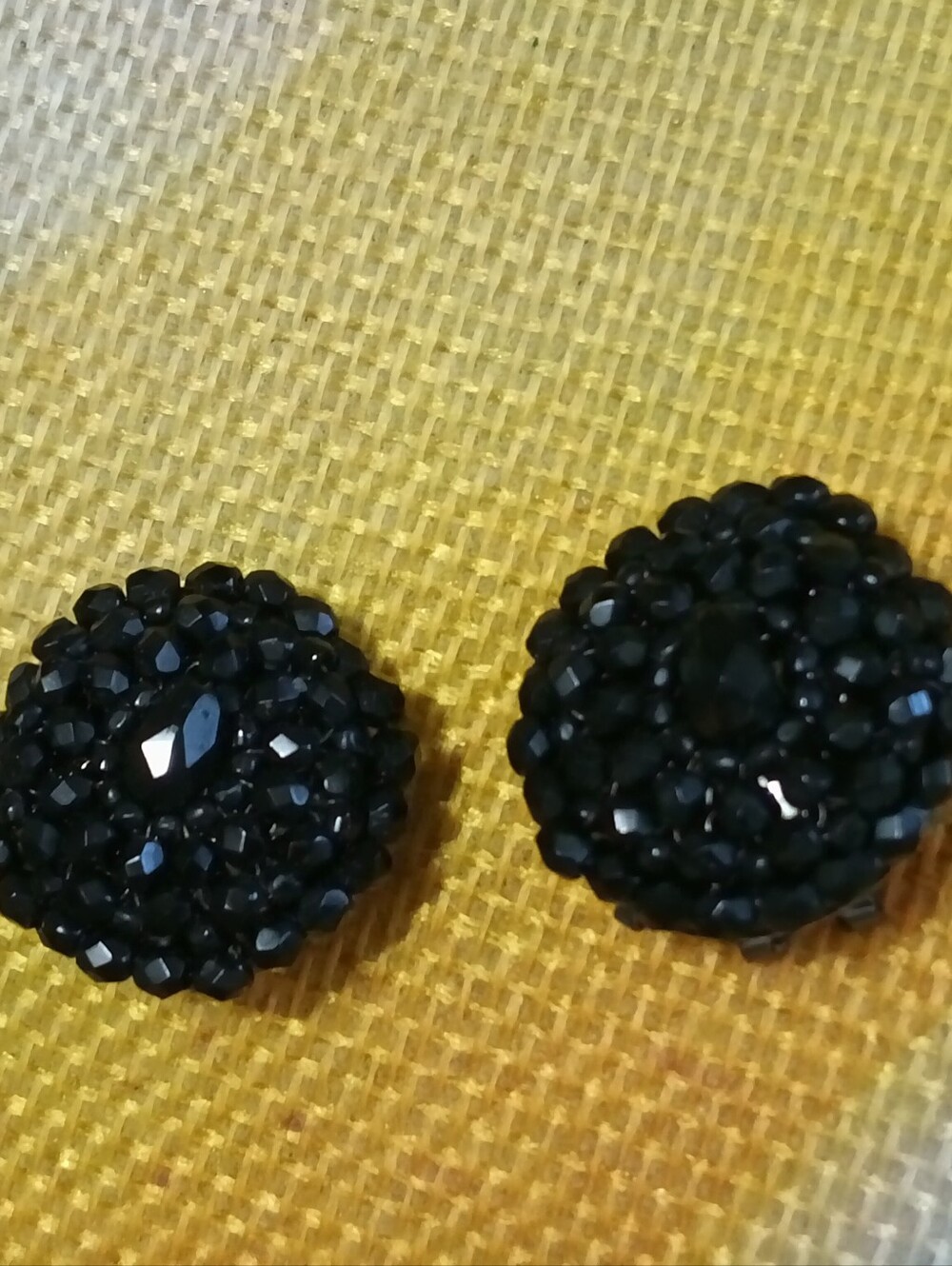 Vintage black Iridescent Bead Cluster Clip Earrings